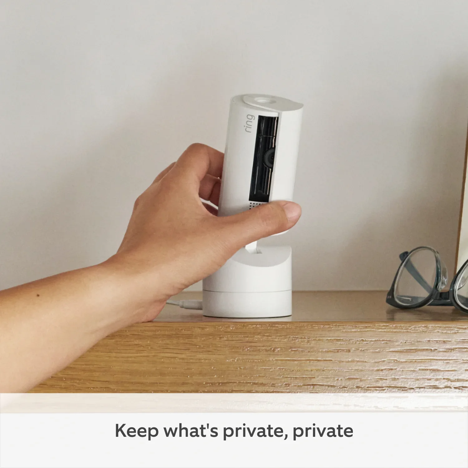 ring_pantilt-indoor-camera_wht_06_privacy_en_1500x1500_2000x2000_89e9a3b0-78c1-4d0c-8093-8addddb7742d_1500x1500